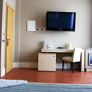 Suite executive
